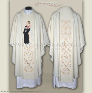 OG-HM-P-4F WHITE GOTHIC CHASUBLE