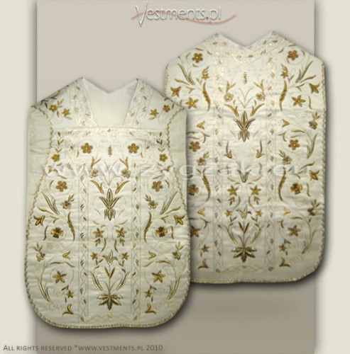 Highly decorated Roman style Low Mass Set