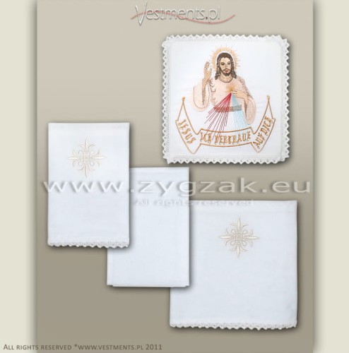 C11 GERMAN - CHALICE LINEN SET