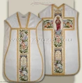 Highly decorative Roman style Low Mass Set