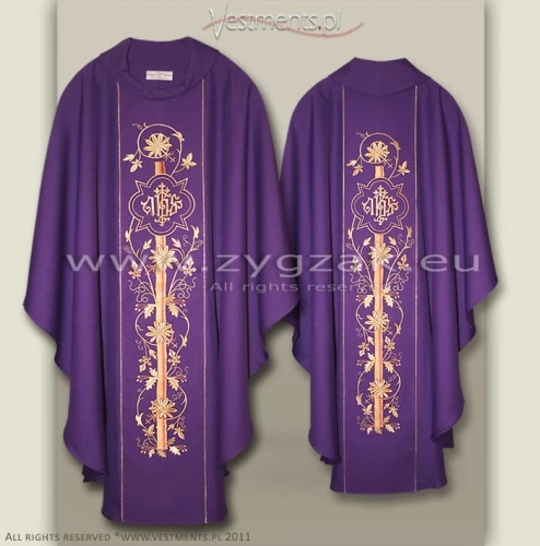 GOTHIC STYLE CHASUBLE