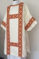 DS-ROZ-GH7 Dalmatic in white/red color option