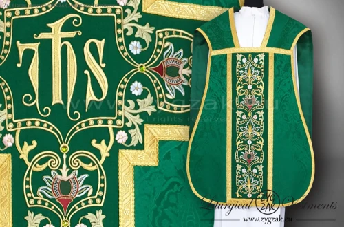 OR-HM-25 GREEN CHASUBLE 2.jpg