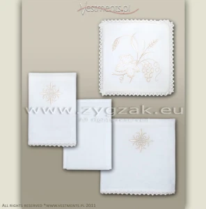 C03 CHALICE LINEN SET