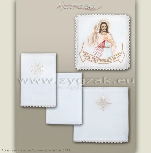 C11 FRENCH - CHALICE LINEN SET