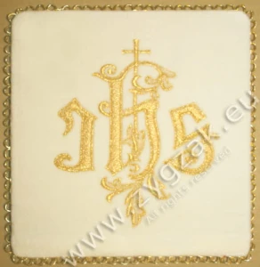 P13 WHITE VELVET PALL