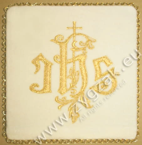 P13 WHITE VELVET PALL