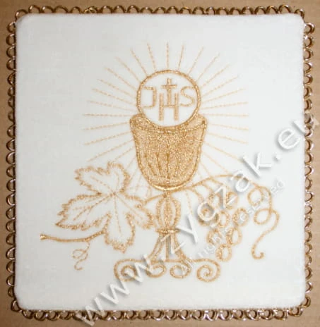 P05 WHITE VELVET PALL