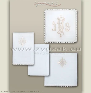 C13 IVORY - CHALICE LINEN SET