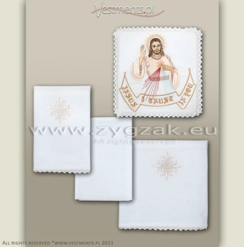 C11 ENGLISH - CHALICE LINEN SET
