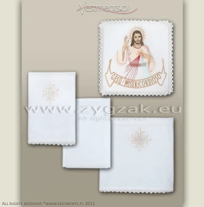 C11 ITALIAN - CHALICE LINEN SET