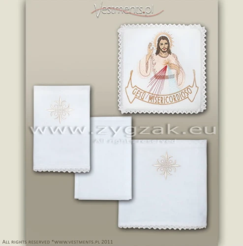 C11 ITALIAN - CHALICE LINEN SET