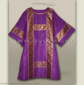 DS-ROZ-GT PURPLE SEMI-GOTHIC DALMATIC