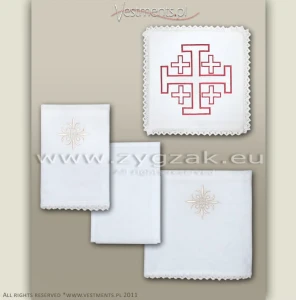 C12 RED - CHALICE LINEN SET